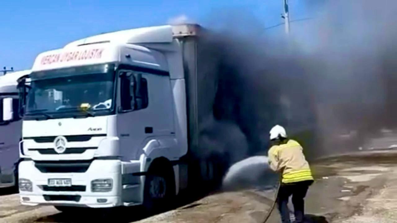 Mardin’de iki TIR alev aldı: Ekipler müdahale etti
